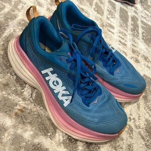 HOKA ONE ONE BONDI 8 WIDE SNEAKERS